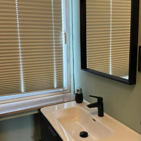 Private In Poll Δωμάτια σε οικογενειακή κατοικία *